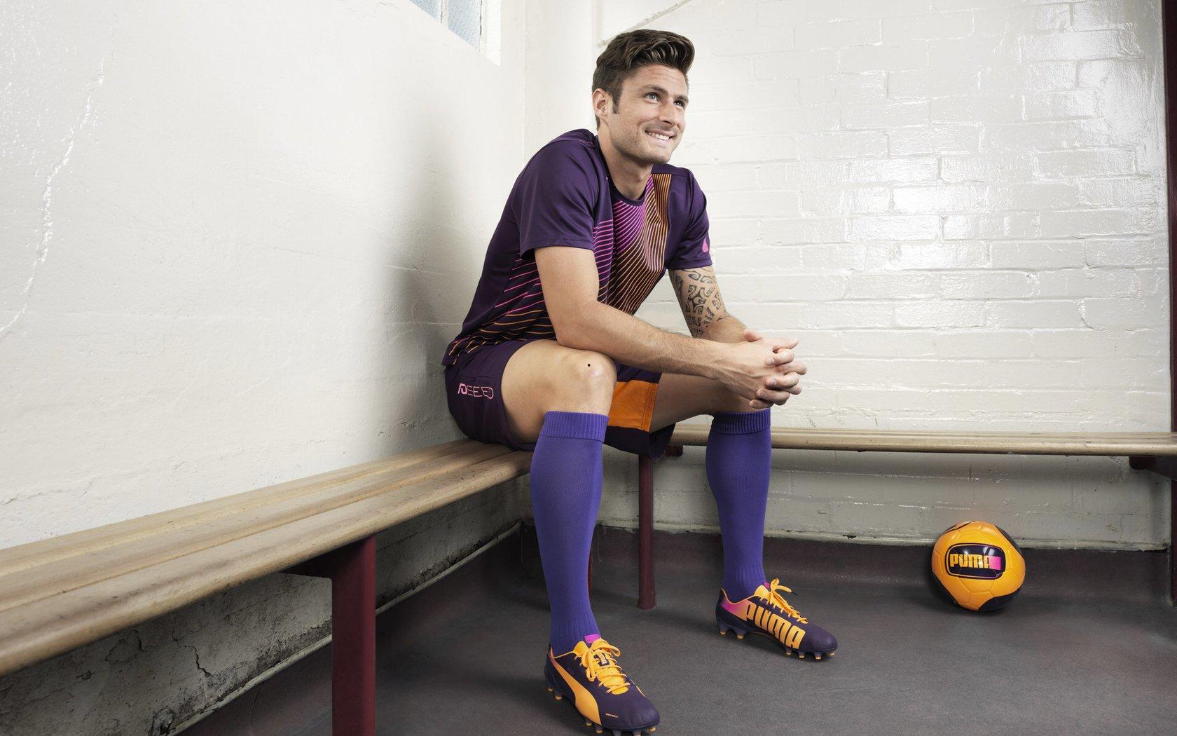 全市场独家，佛罗伦萨瞄准戈森斯，谈判僵局难破，转会前景存疑