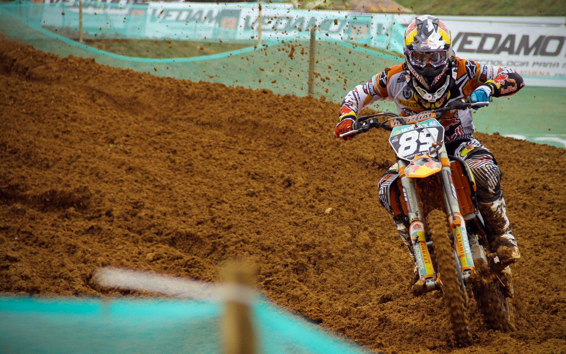 好尴尬呀！西蒙斯归队却成76人队最熟悉的陌生人