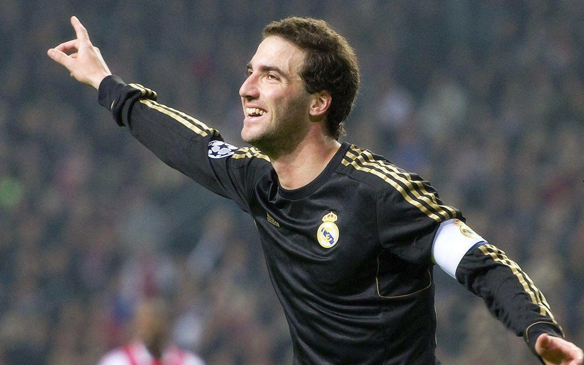 中超焦点战，费莱尼头槌李源一传射，泰山主场3比0完胜国安